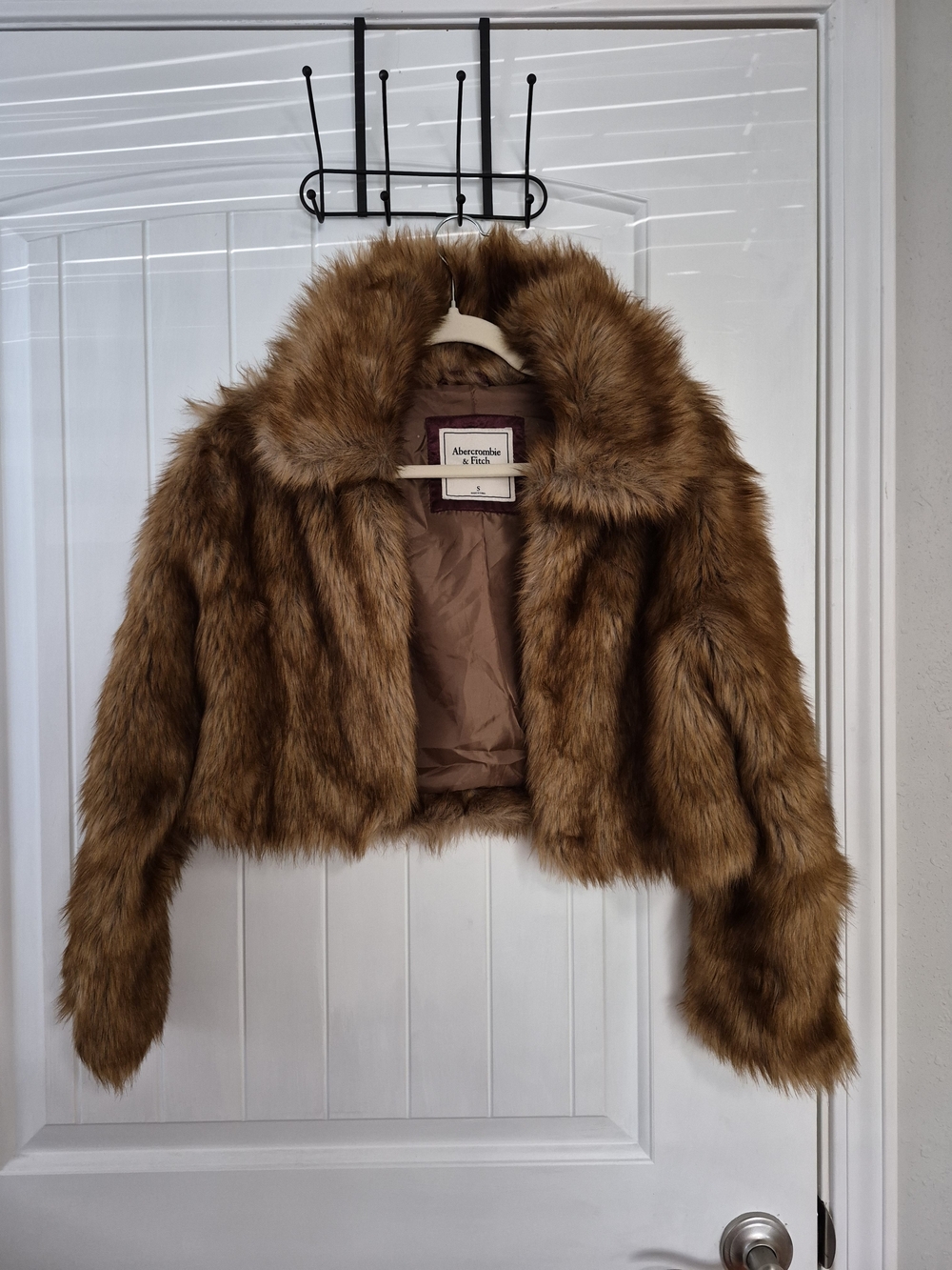 Abercrombie & Fitch Women’s Faux Fur Cropped Coat in Brown Size S